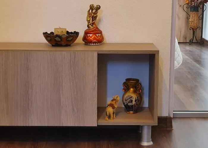 юлия делукс I *