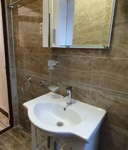 юлия делукс I *